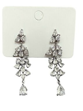 NWT Chandelier Earrings - Women Jewelry